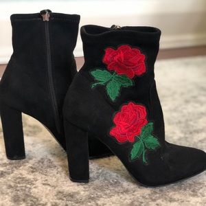 Steve Madden Rose Stitched Black Booties